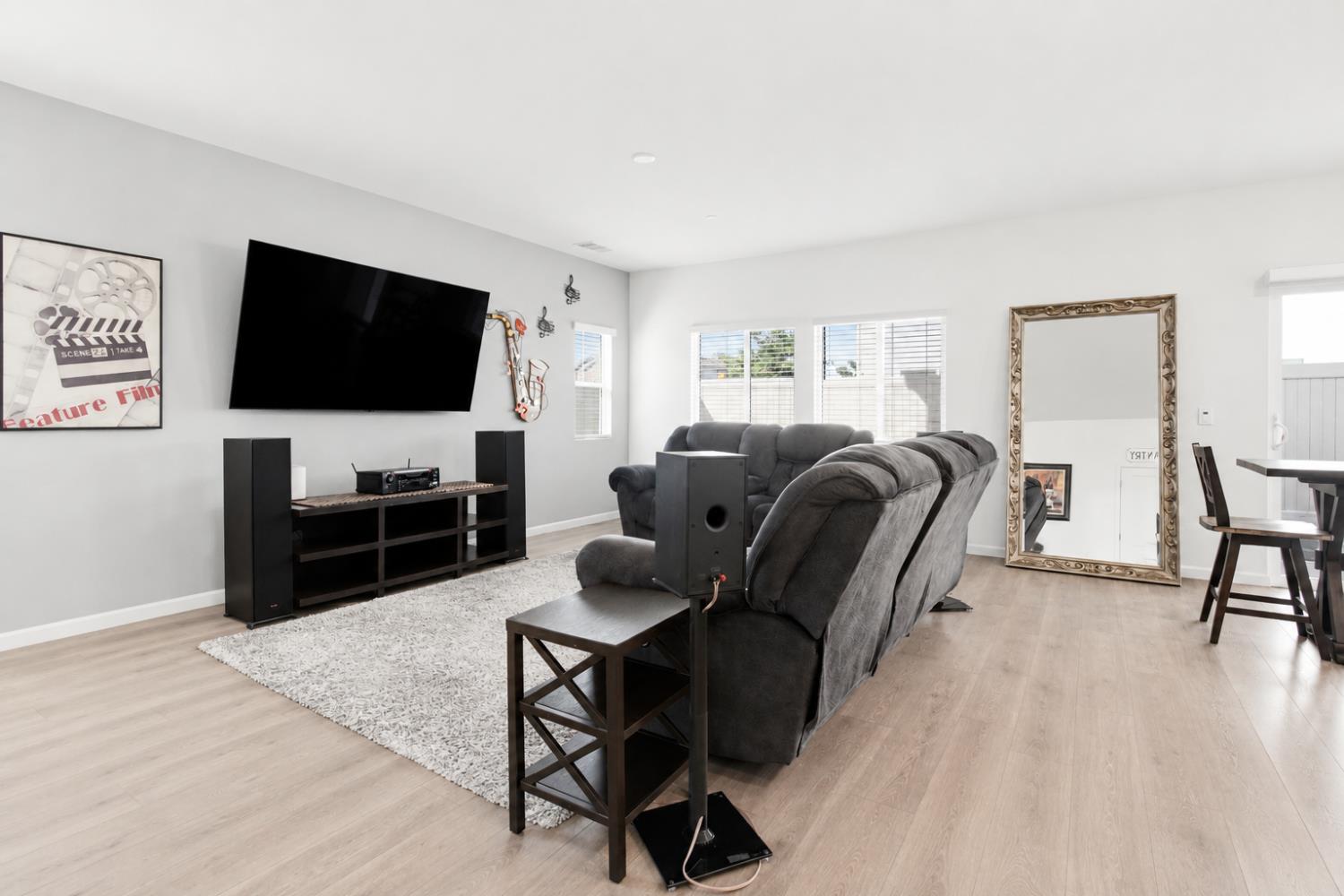 3807 Sunsetparke Way