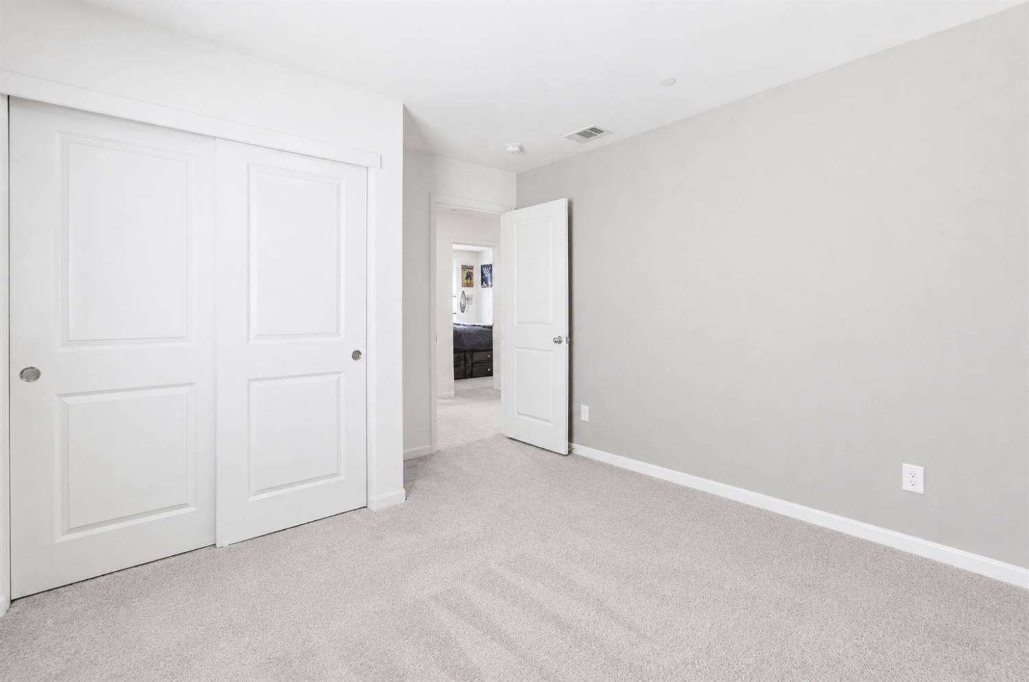3807 Sunsetparke Way