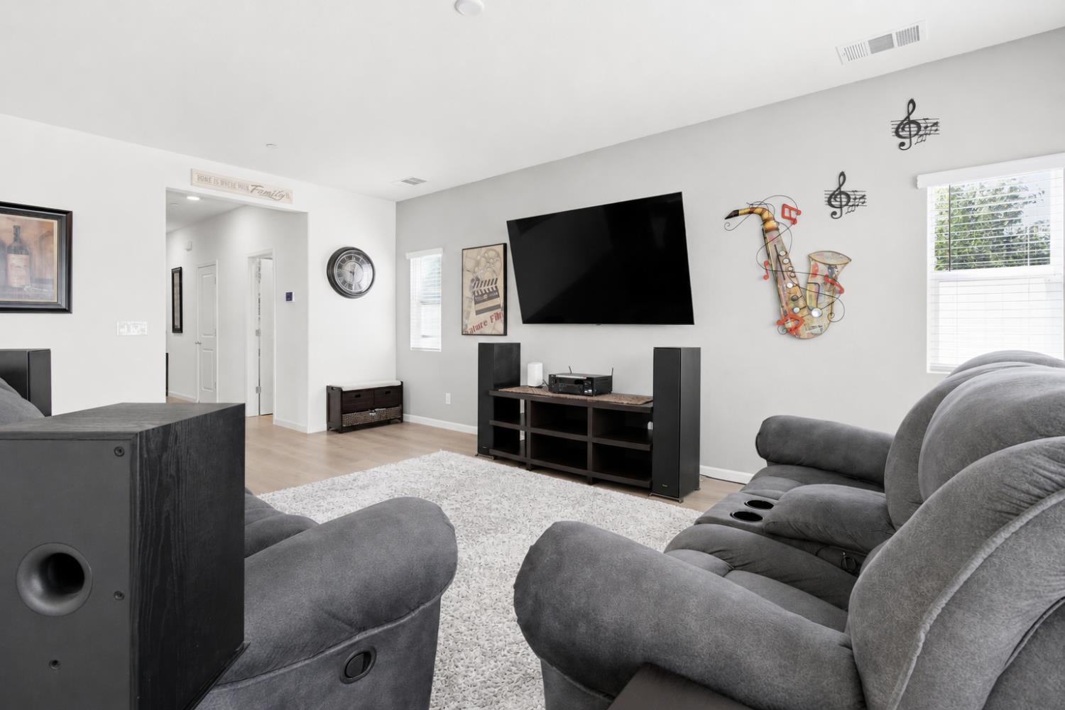 3807 Sunsetparke Way