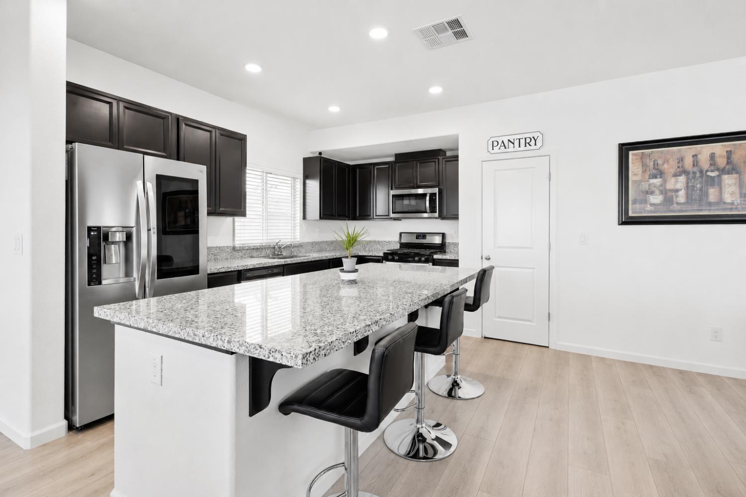 3807 Sunsetparke Way