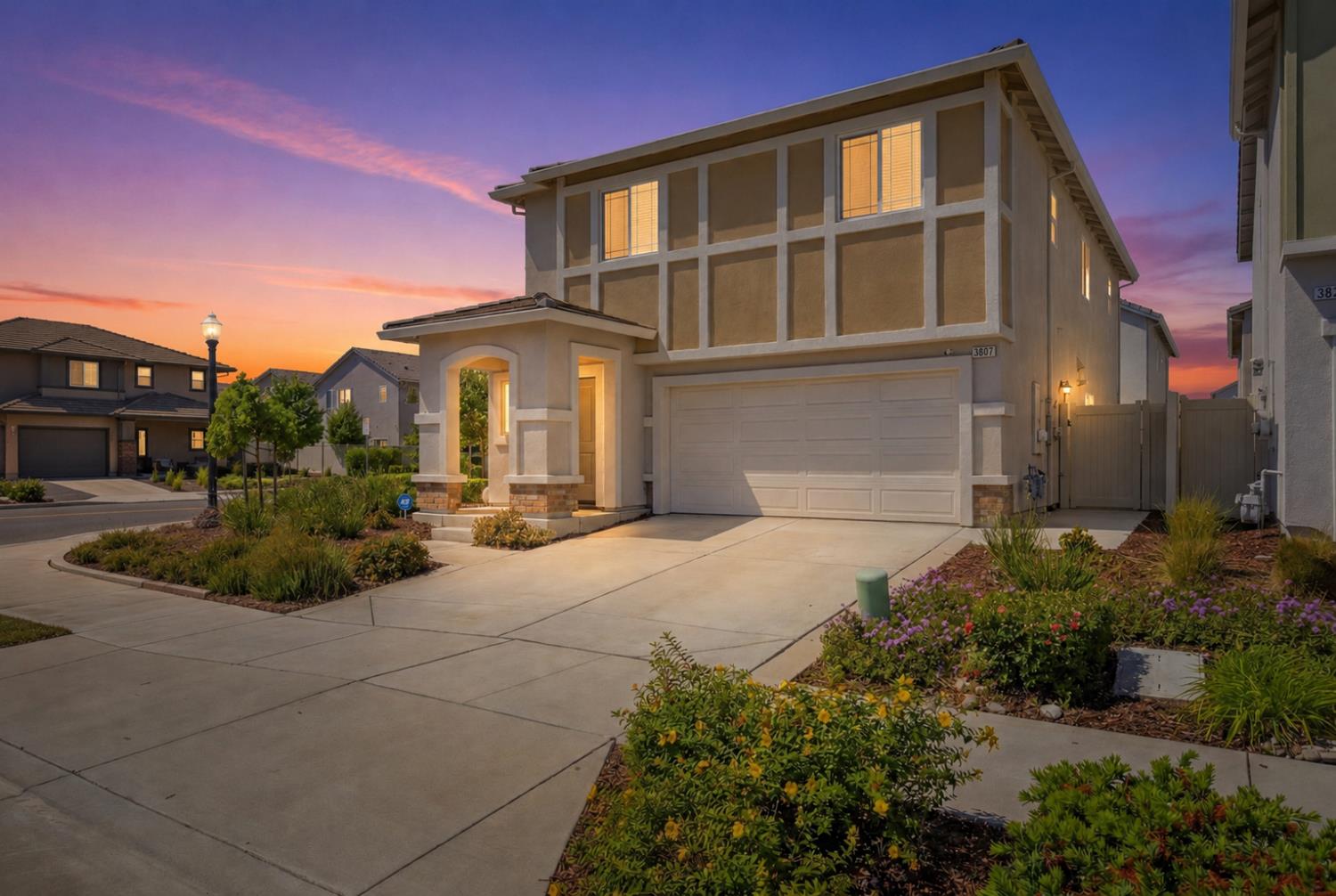 3807 Sunsetparke Way