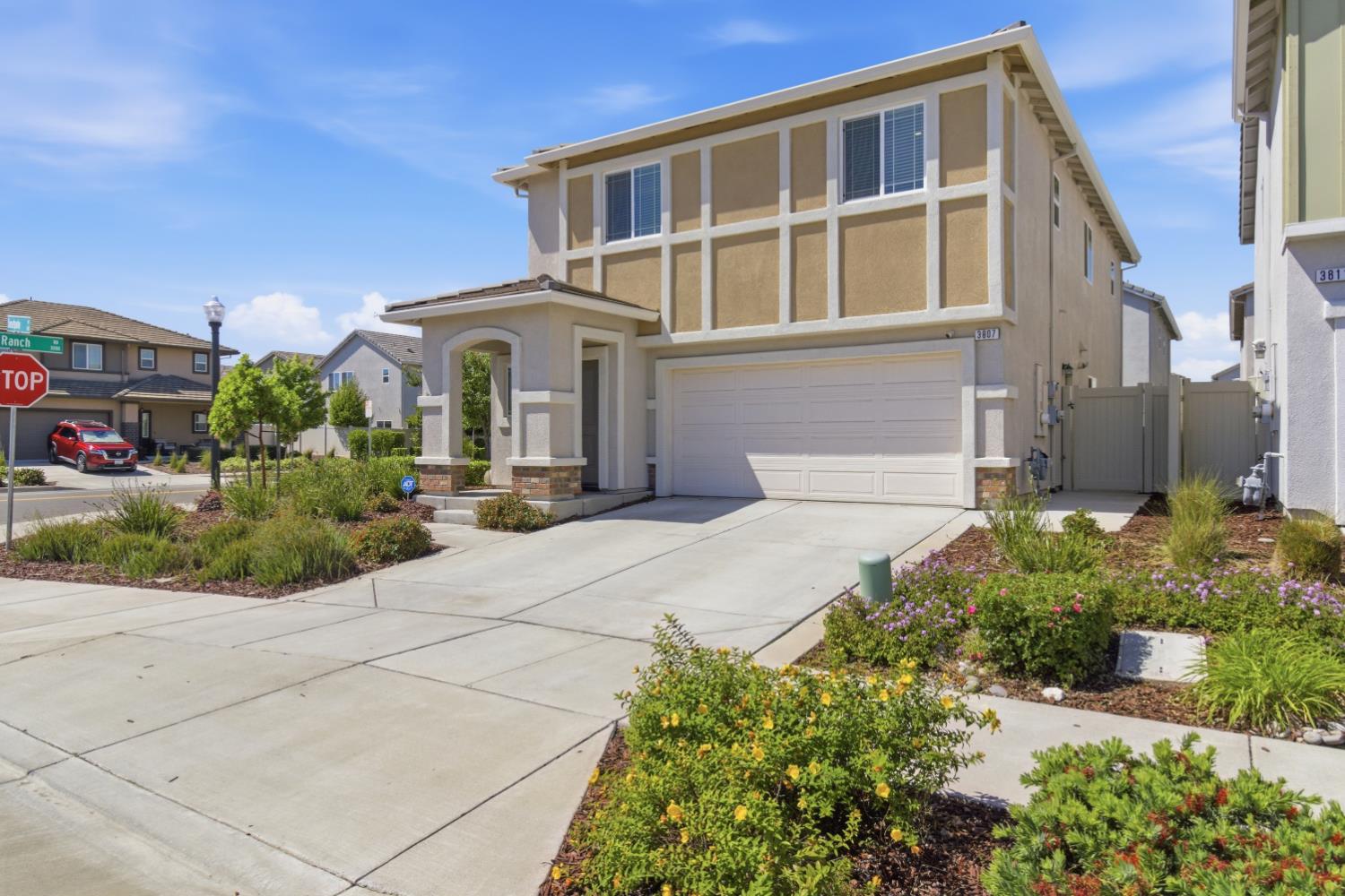 3807 Sunsetparke Way