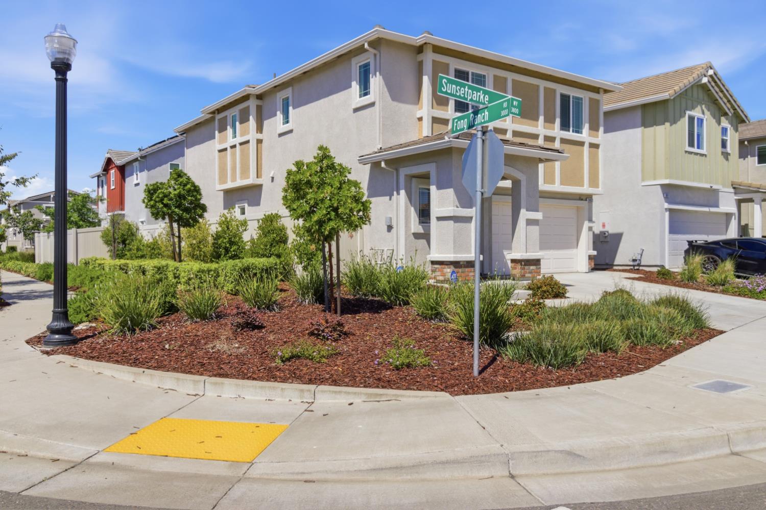 3807 Sunsetparke Way