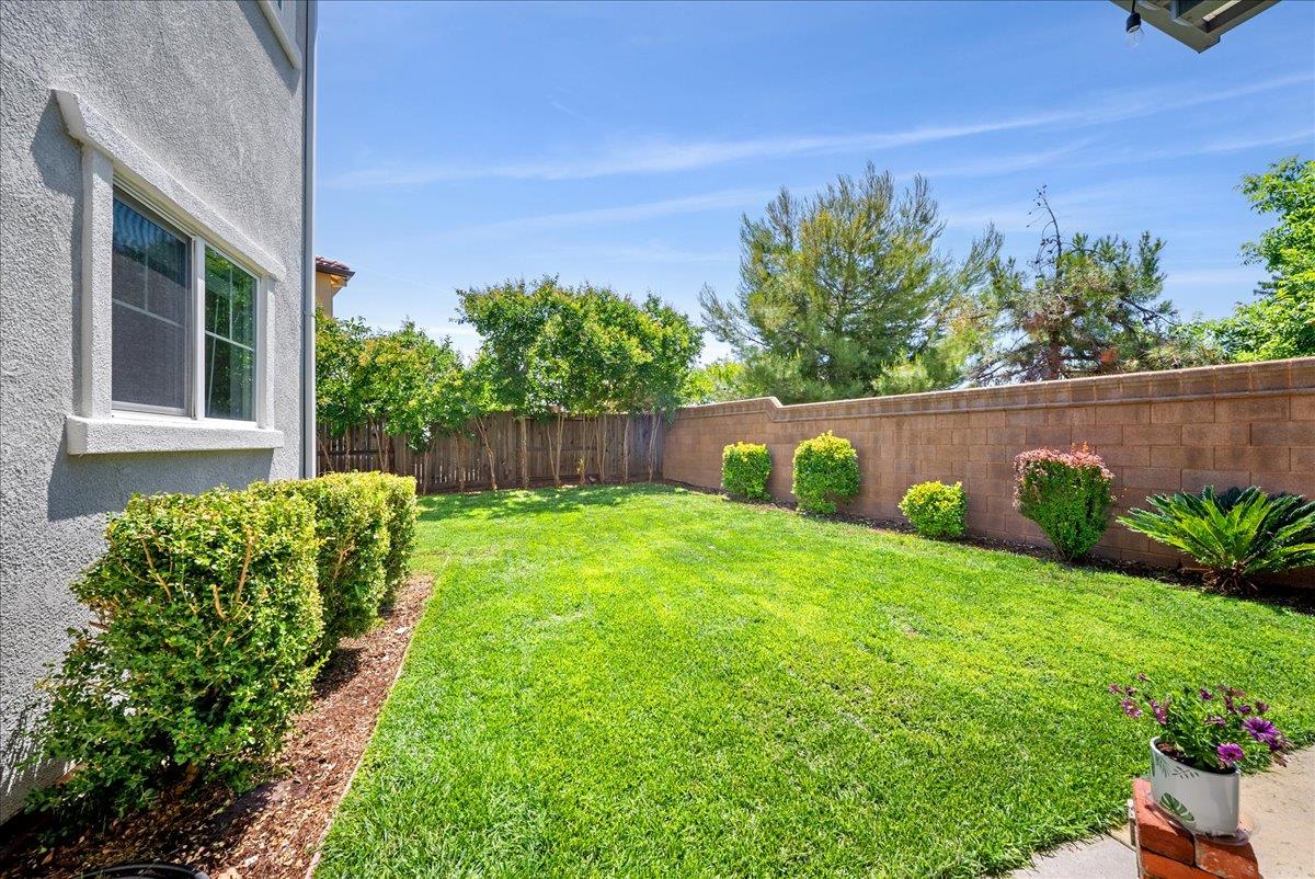 4325 Gentry Way