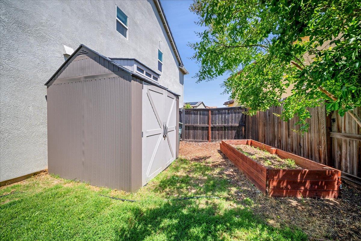 4325 Gentry Way