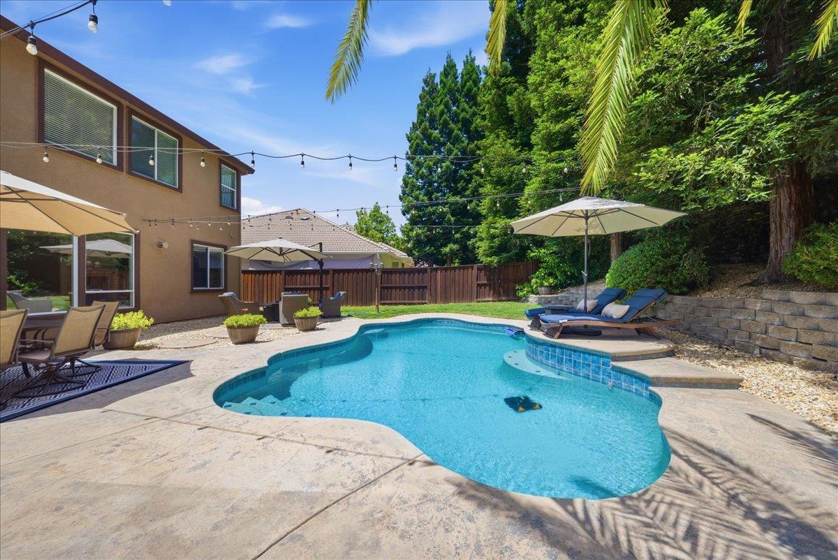 201 Crenshaw Court