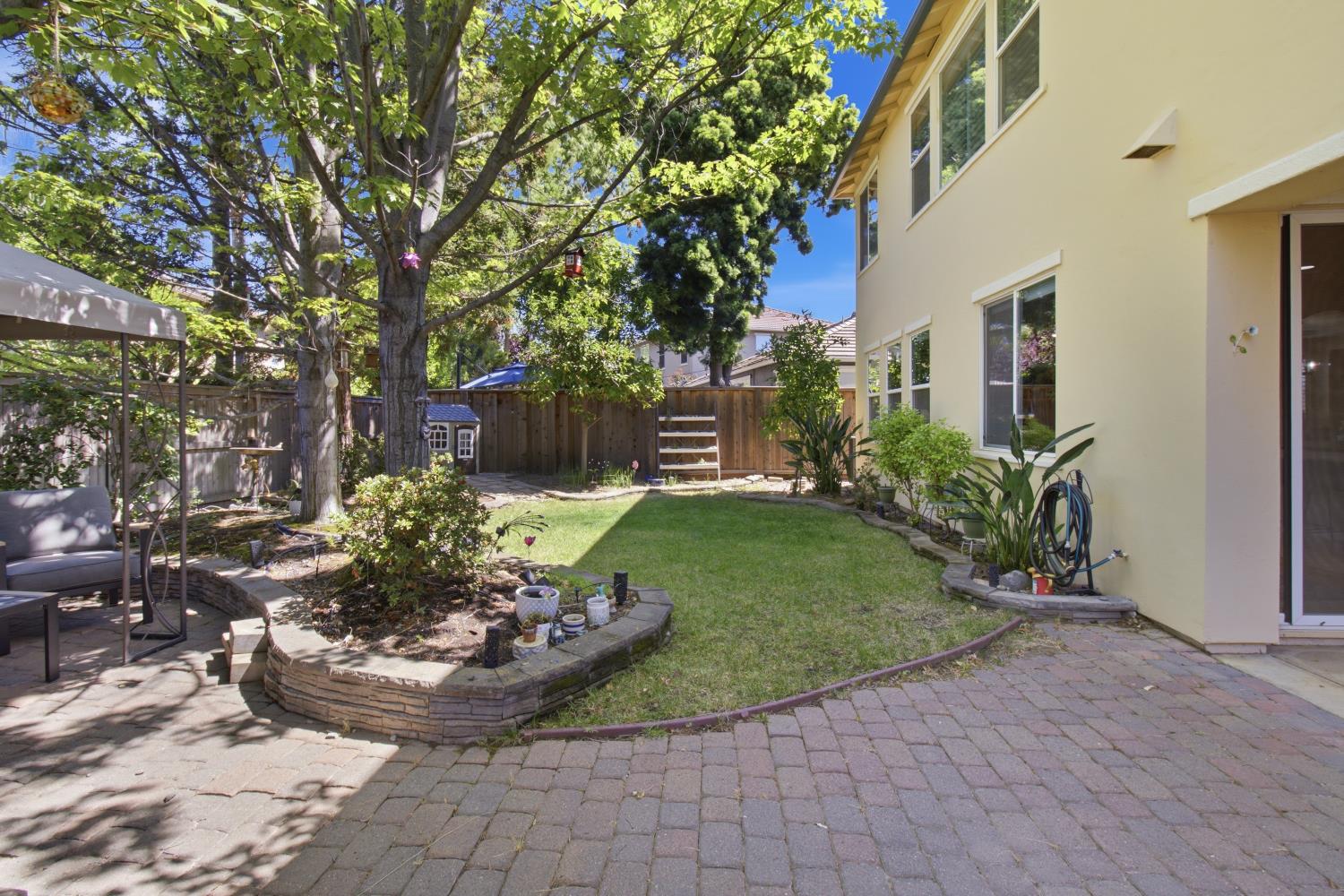 7140 Roycroft Drive