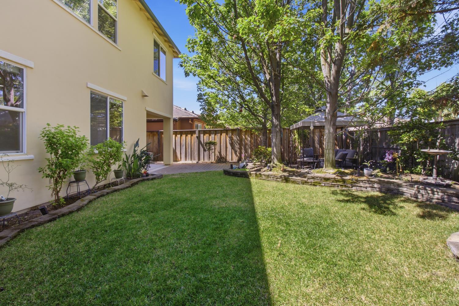7140 Roycroft Drive