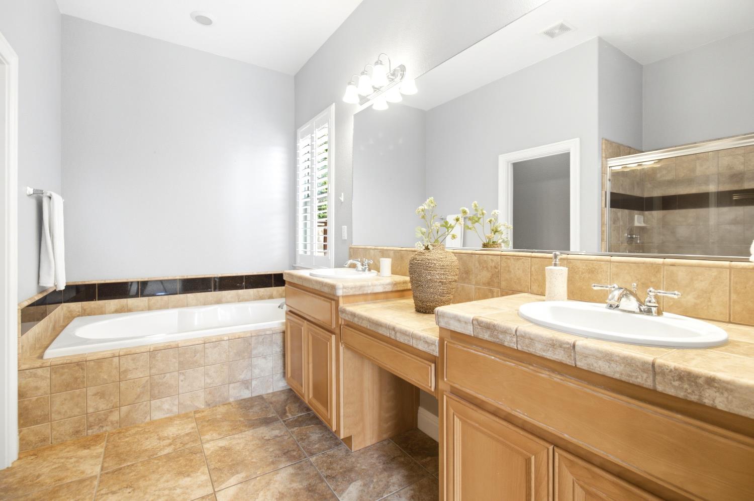 5600 Peach Tree Drive