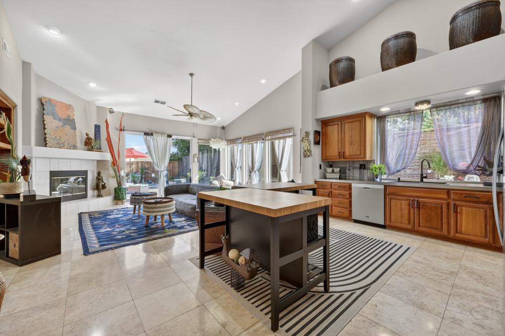3041 Vila Flor Place