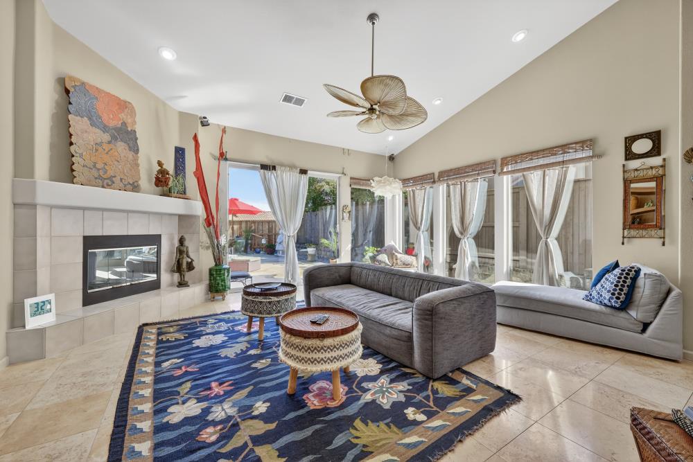 3041 Vila Flor Place
