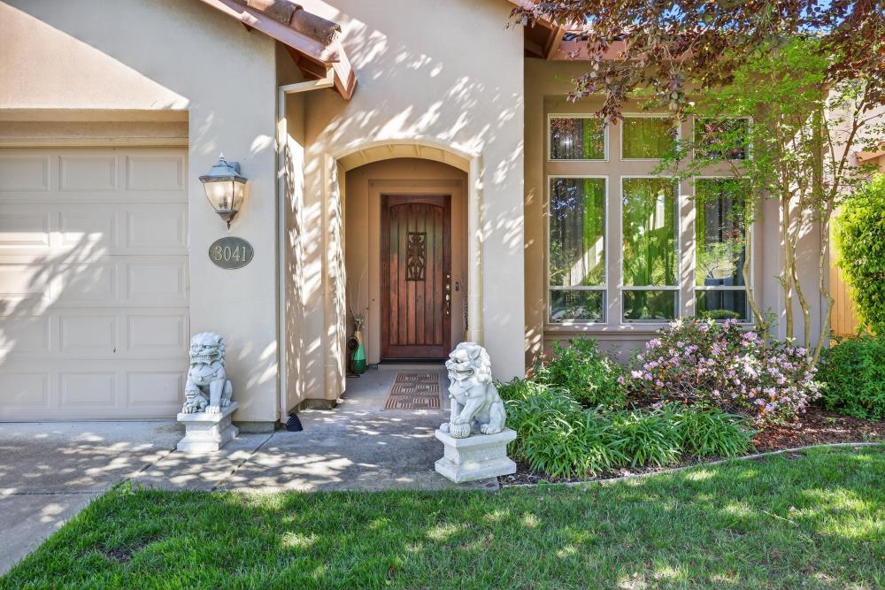 3041 Vila Flor Place