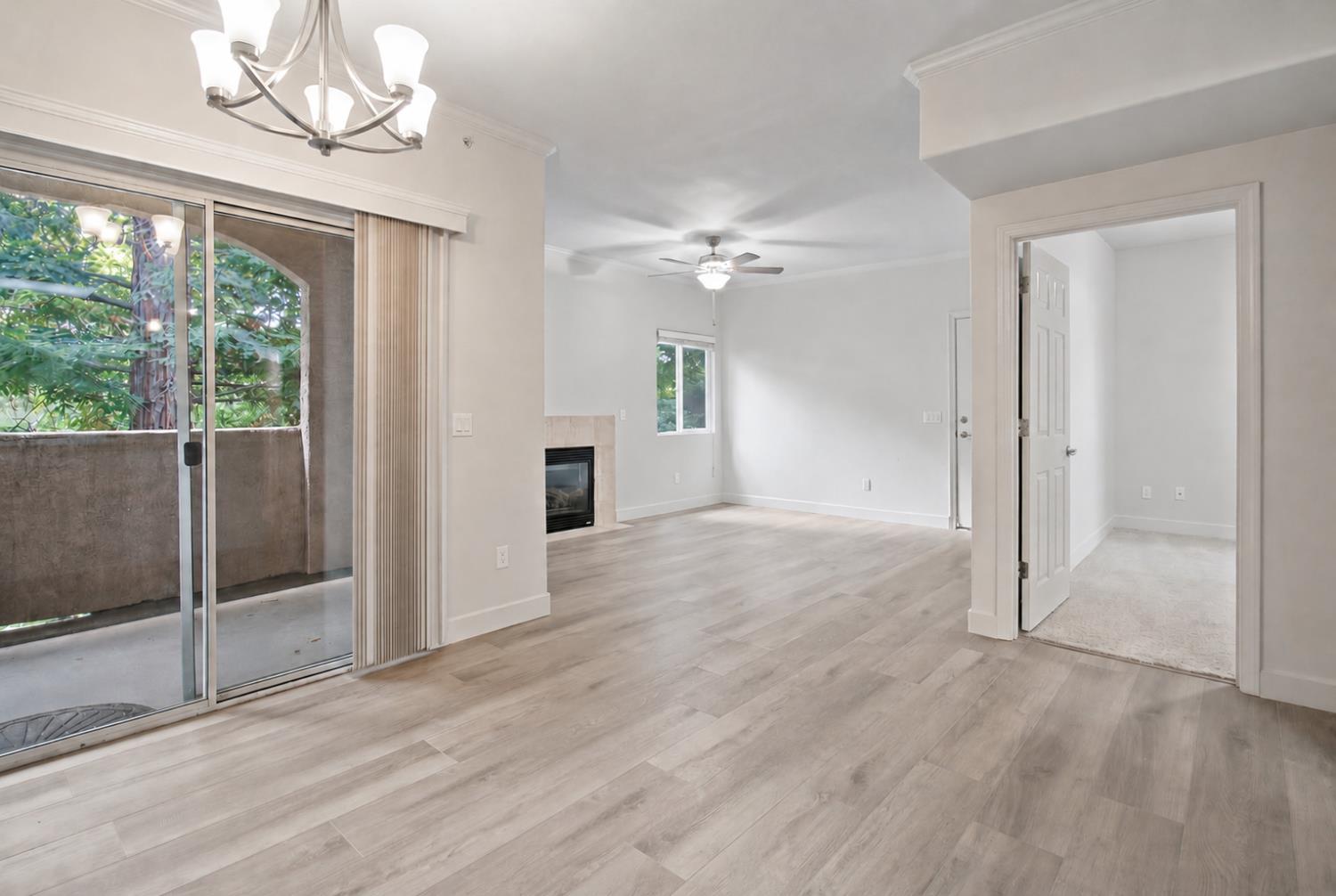 10001 Woodcreek Oaks Boulevard 1321