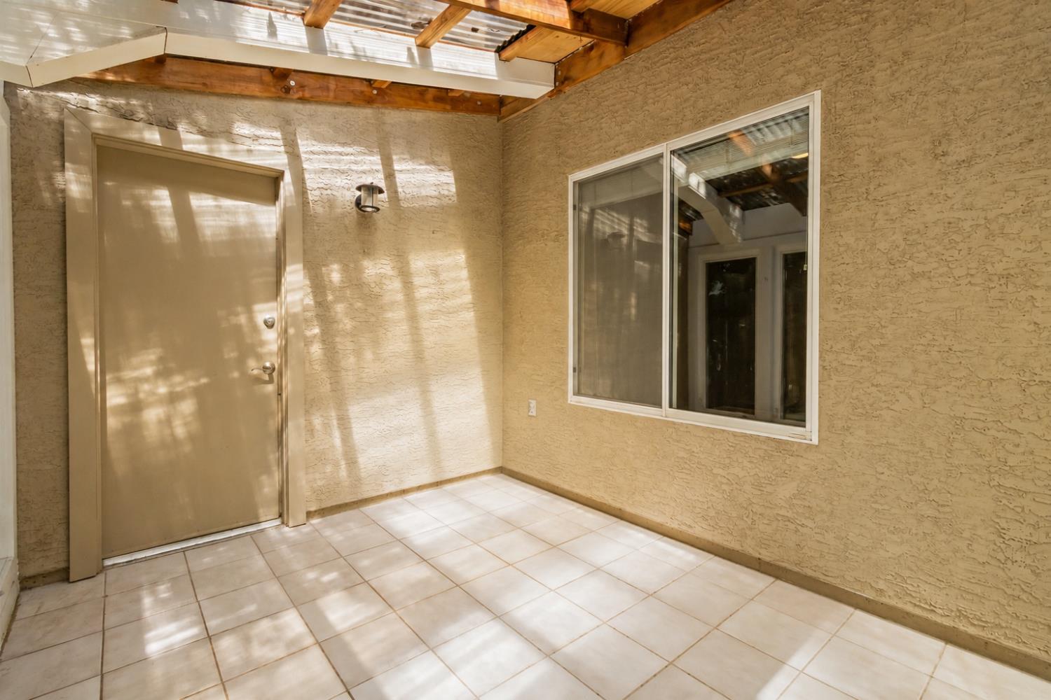 908 Santiago Street