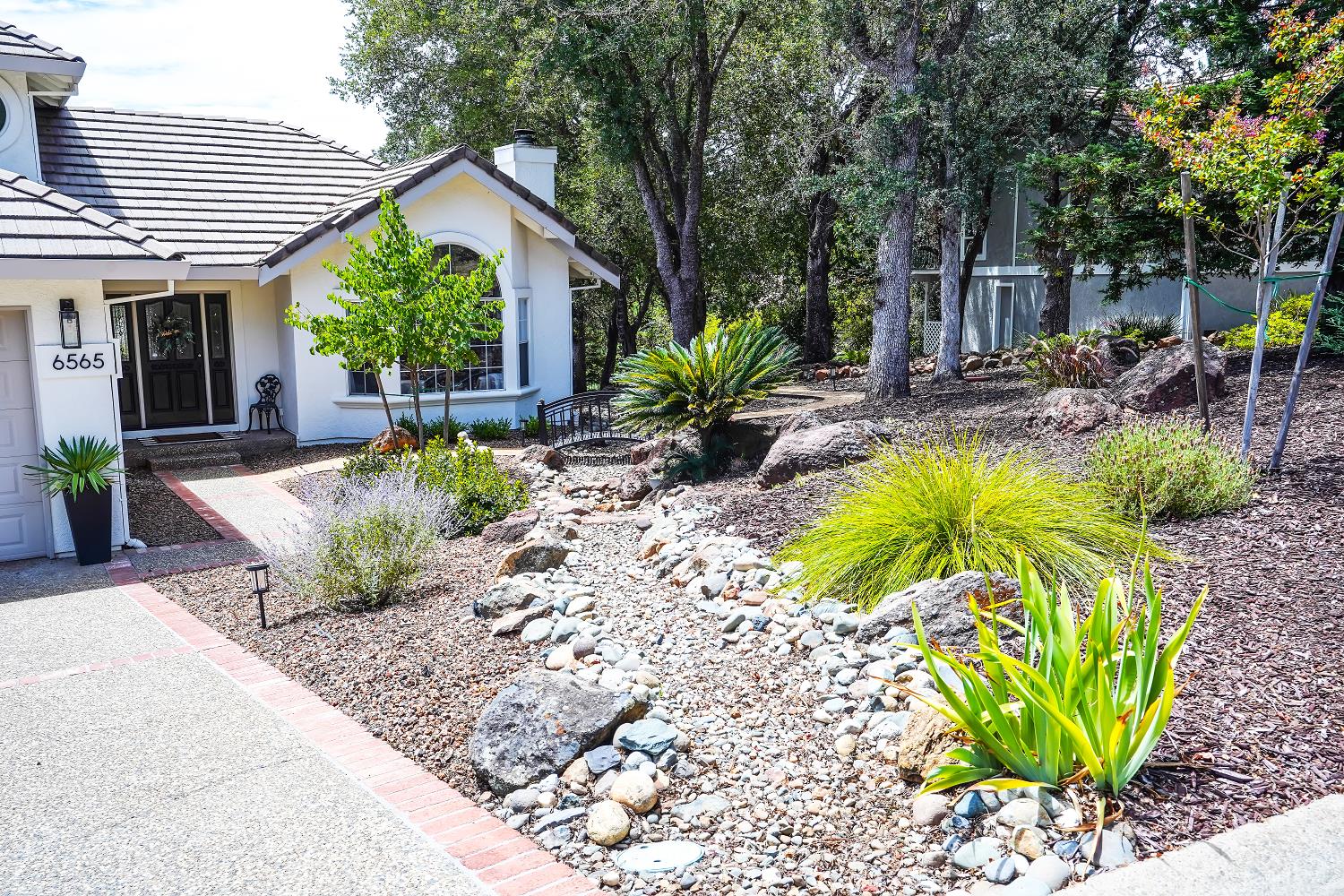 6565 Puerto Drive