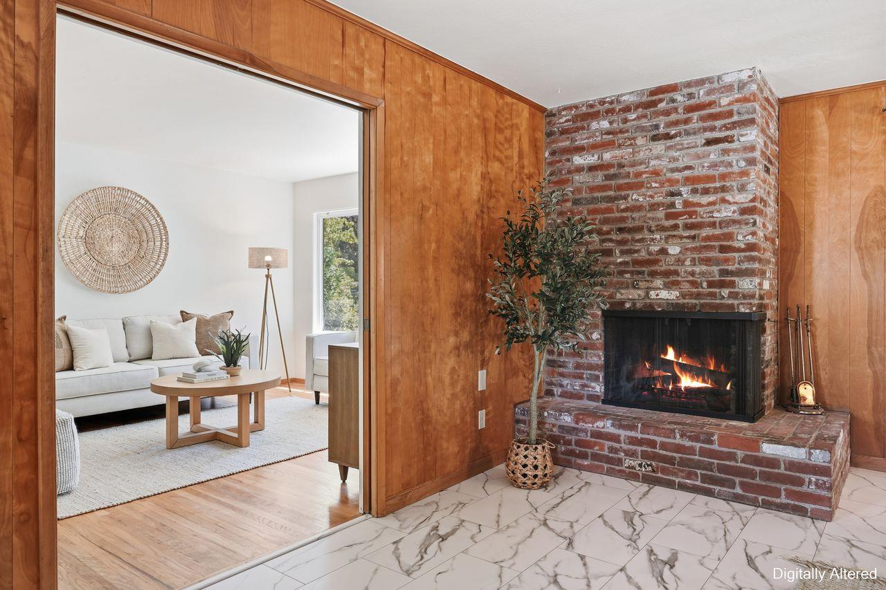 4744 Oakfield Circle