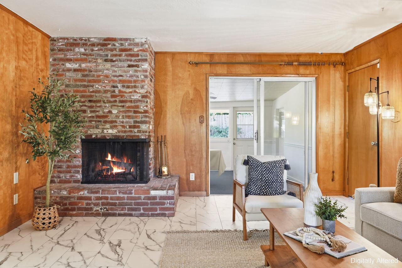 4744 Oakfield Circle