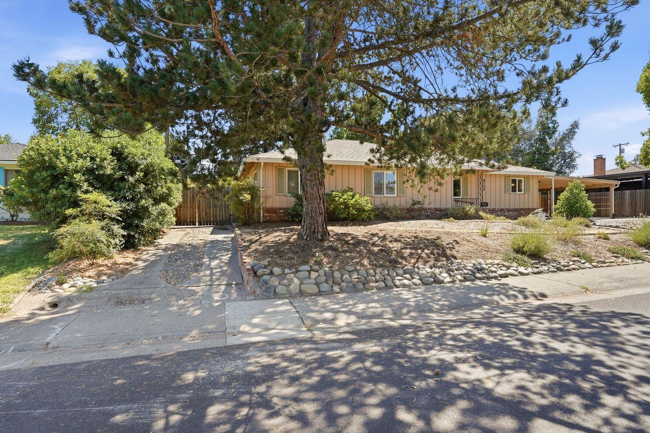 4744 Oakfield Circle