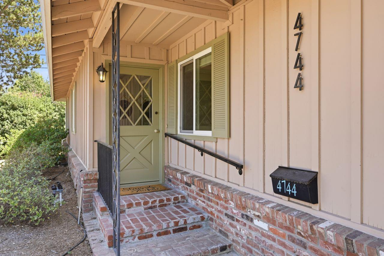 4744 Oakfield Circle