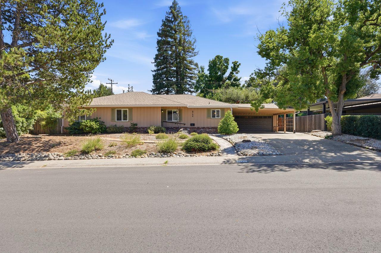 4744 Oakfield Circle