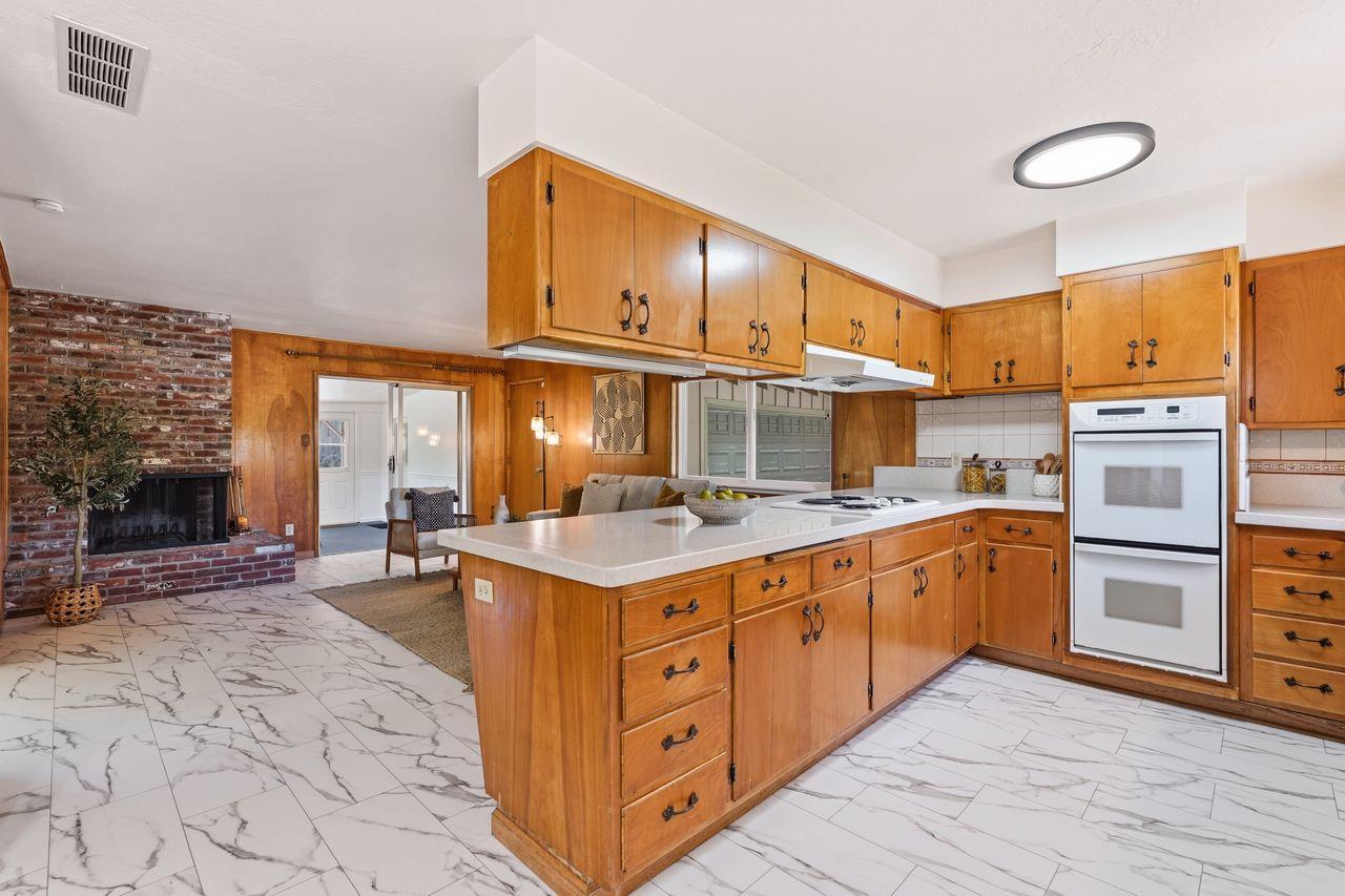 4744 Oakfield Circle