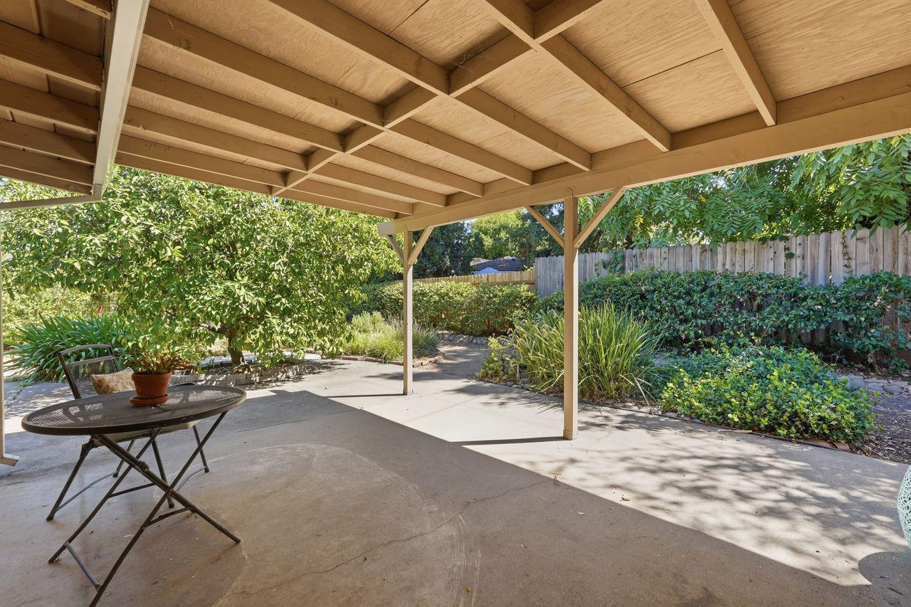 4744 Oakfield Circle