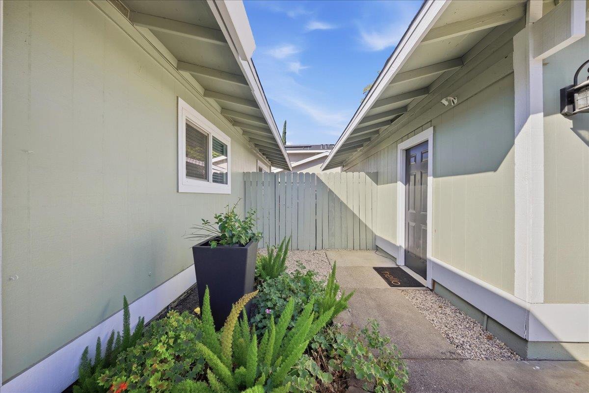 5661 Butano Way