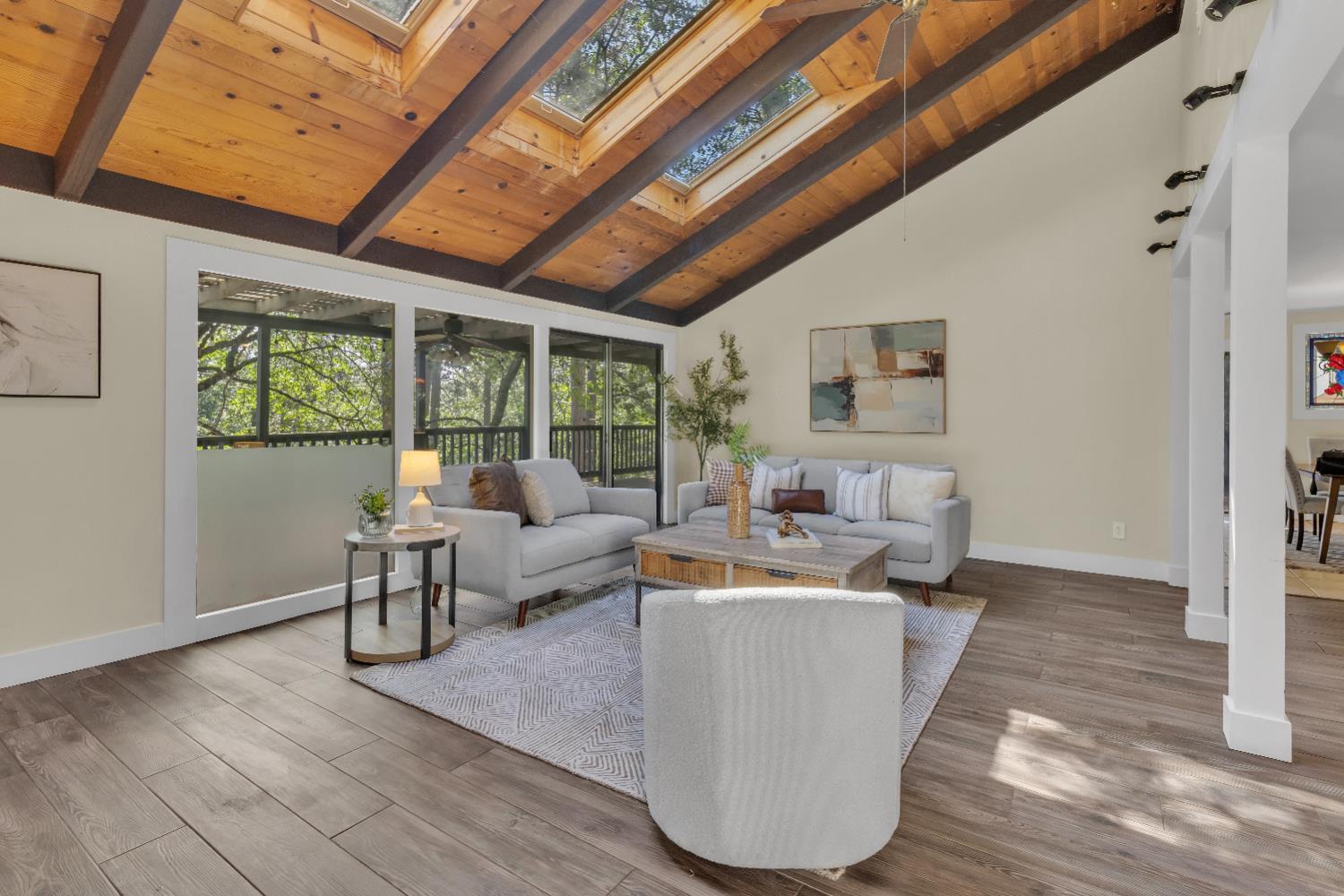 5539 Crestline Drive