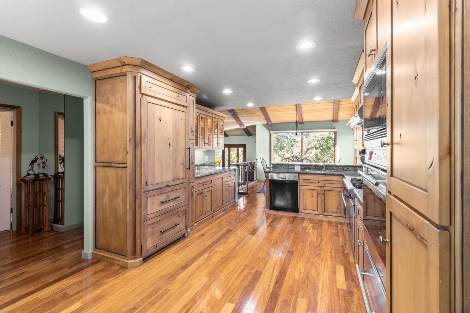 8737 Bluff Lane