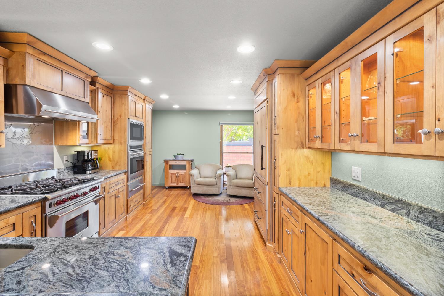 8737 Bluff Lane