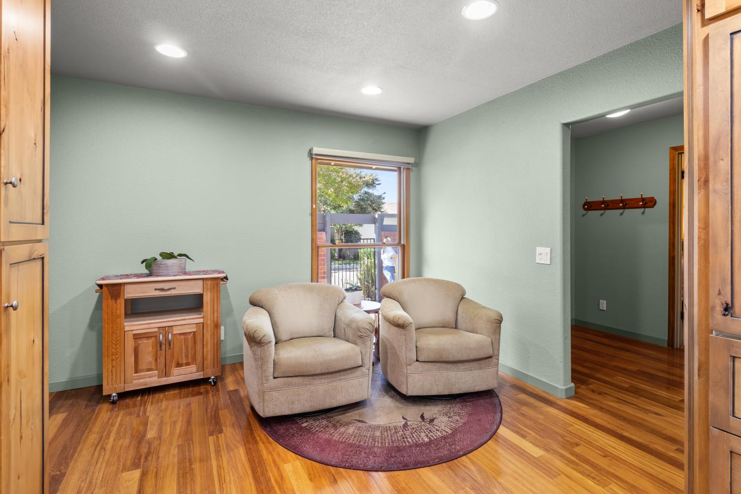 8737 Bluff Lane