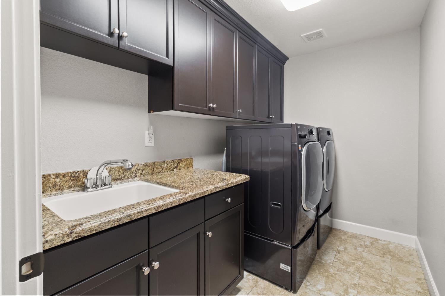 3030 Black Oak Drive