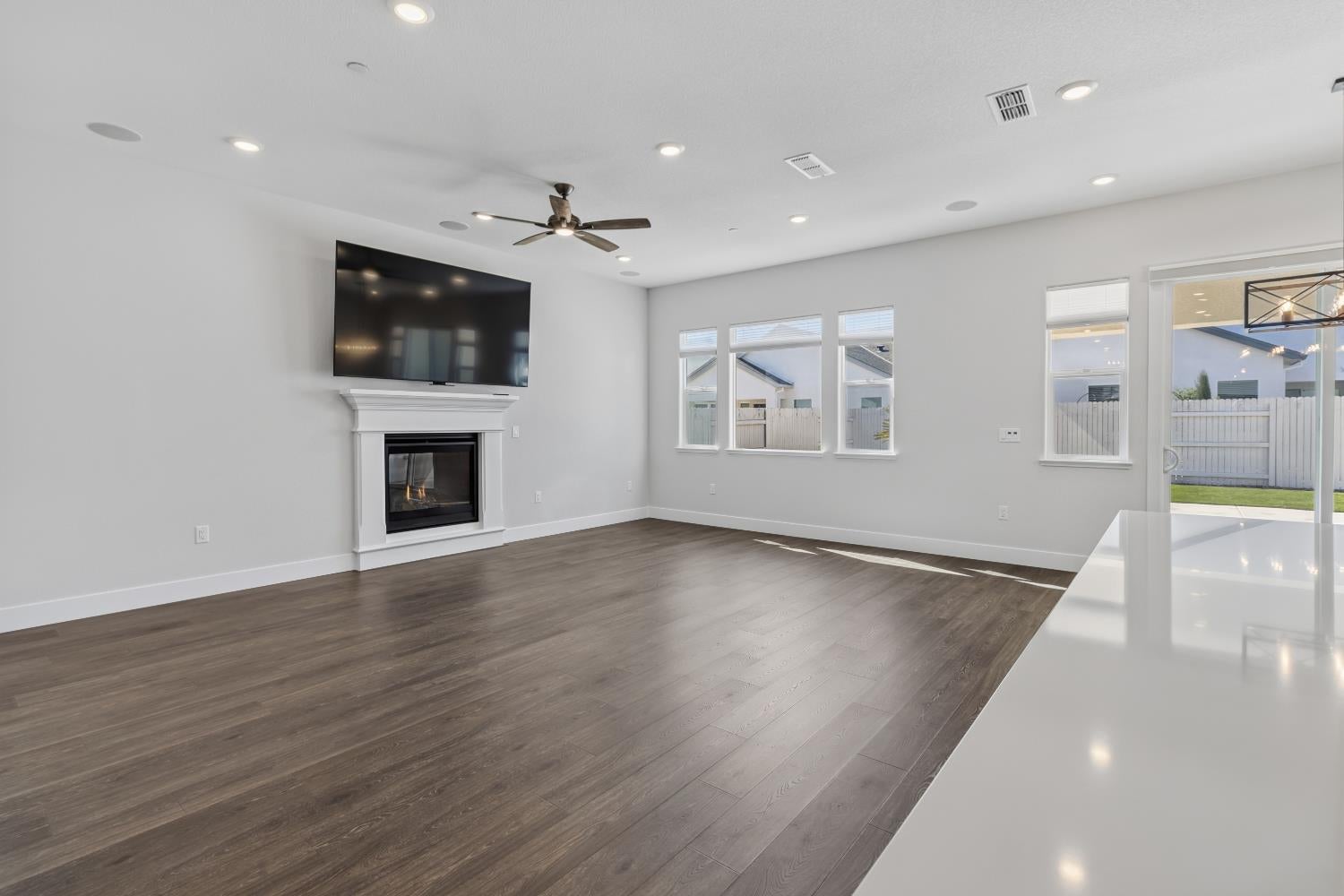 3017 Hemet Way