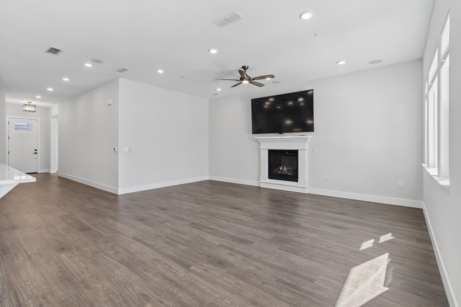 3017 Hemet Way