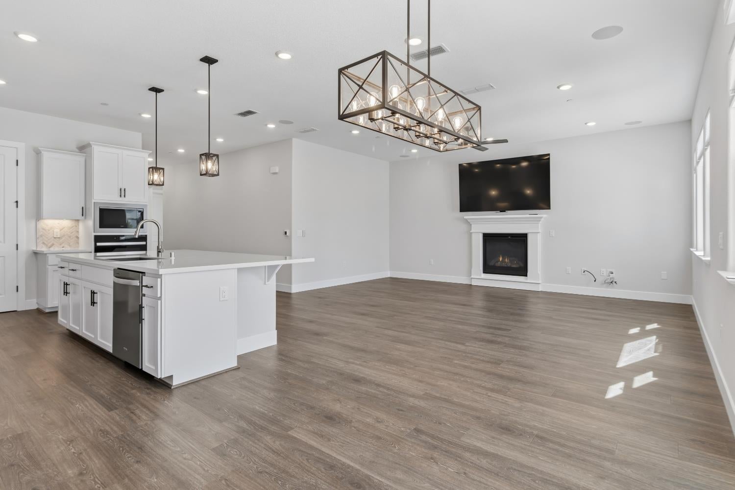 3017 Hemet Way