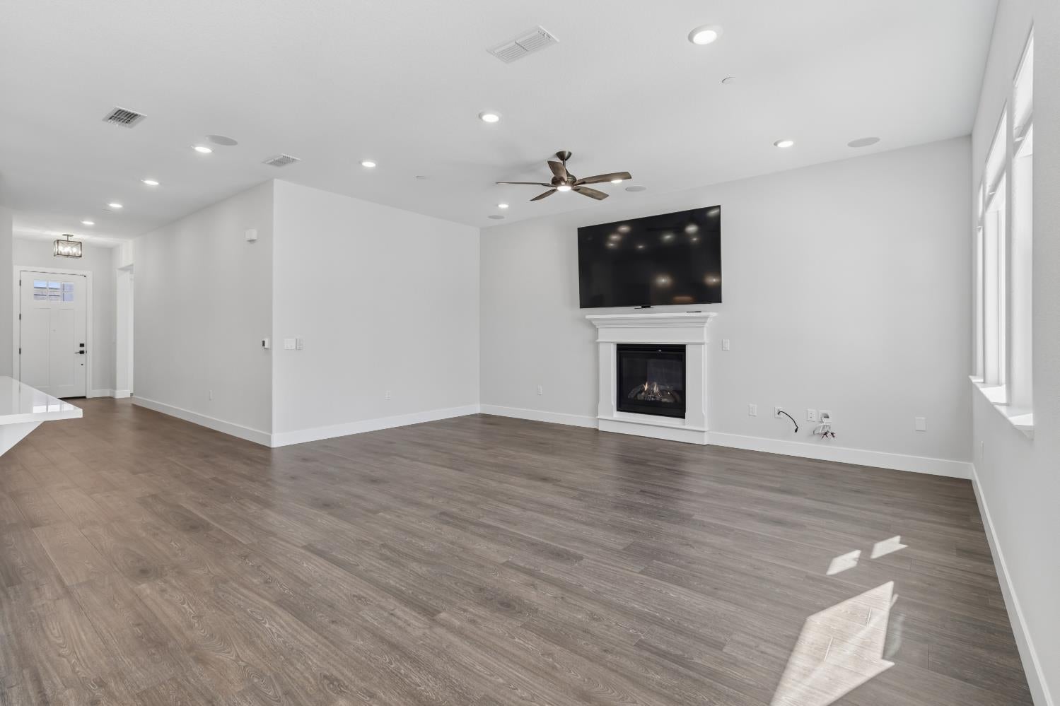 3017 Hemet Way