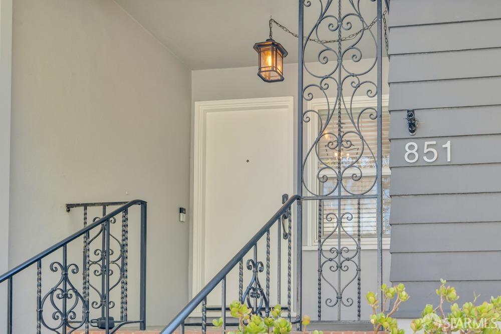 851 Taylor Boulevard