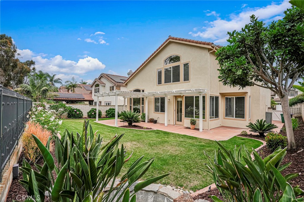 7004 Wildrose Terrace