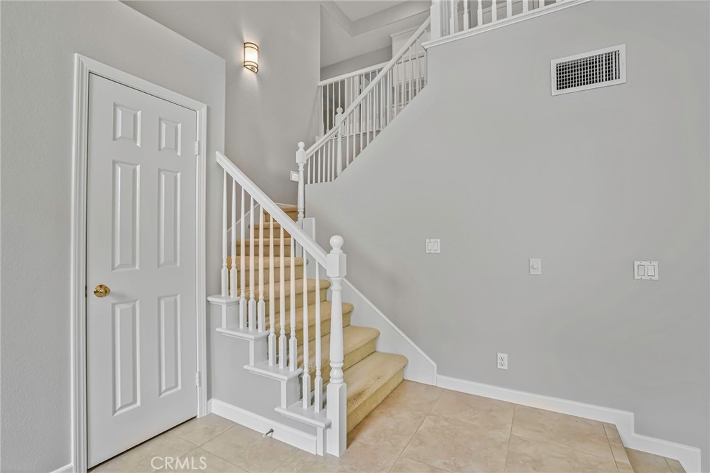 7004 Wildrose Terrace