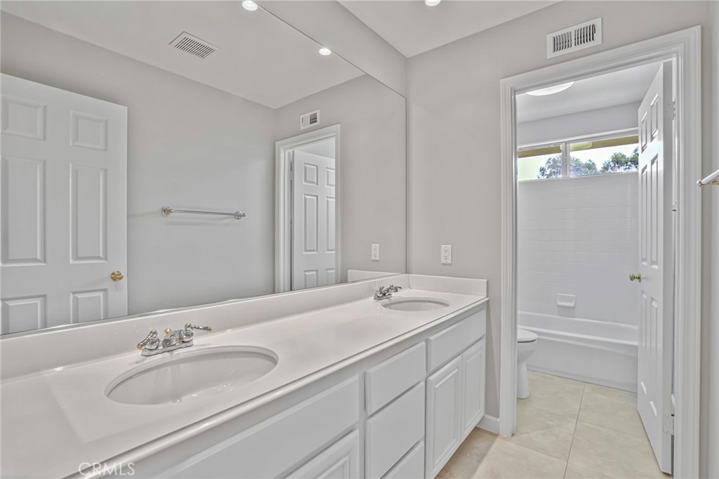 7004 Wildrose Terrace