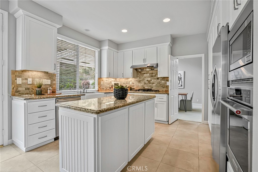 7004 Wildrose Terrace