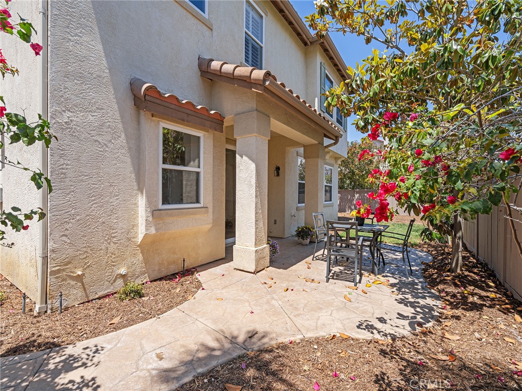 6045 Paseo Carreta