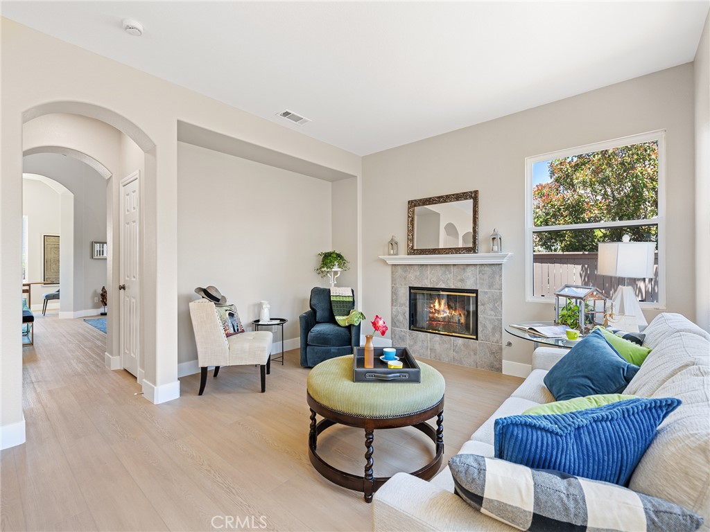 6045 Paseo Carreta