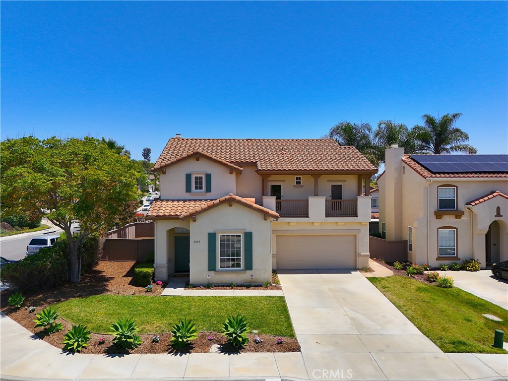 6045 Paseo Carreta
