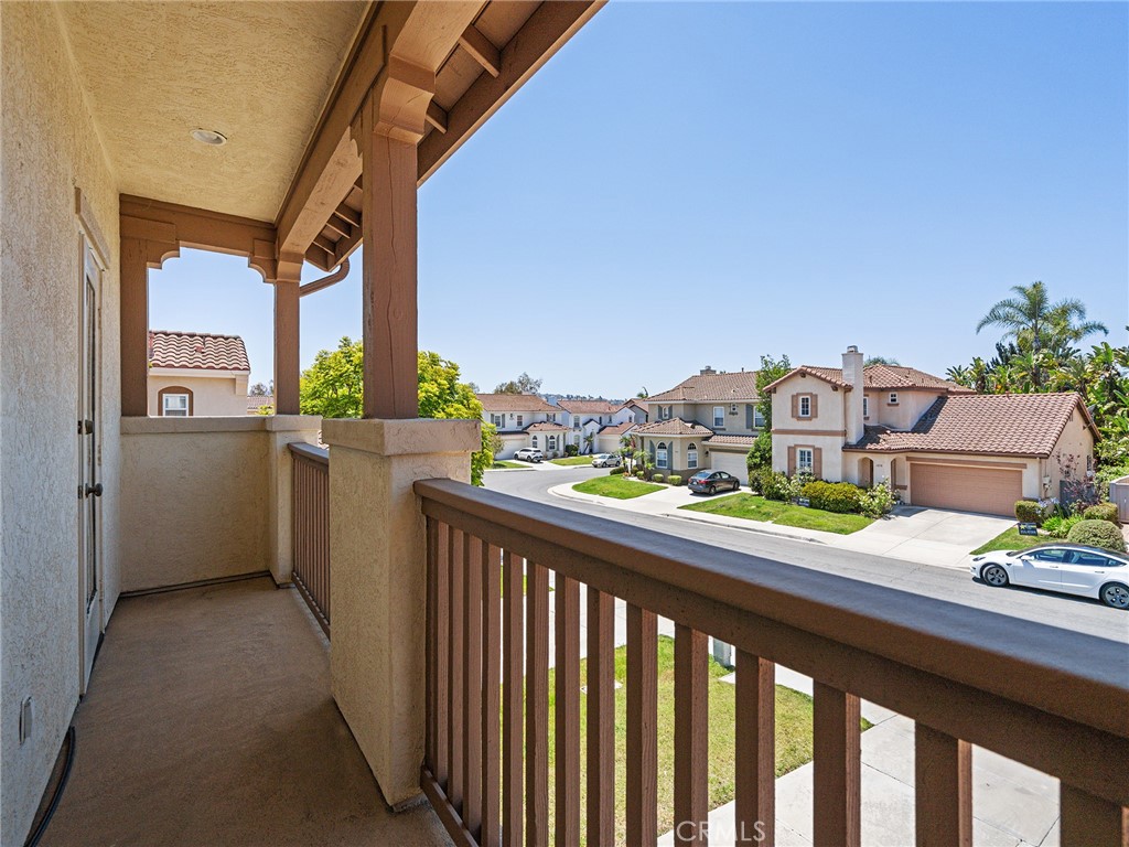 6045 Paseo Carreta