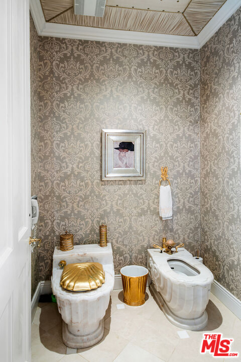 10275 Century Woods Dr