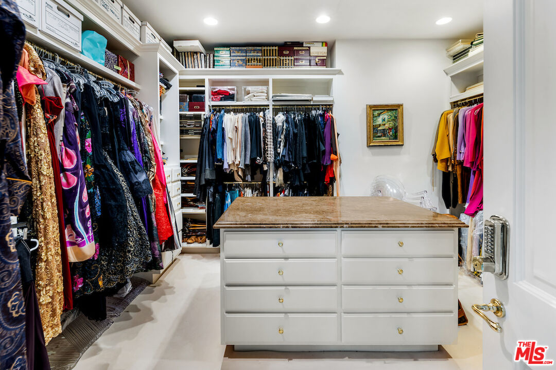 10275 Century Woods Dr