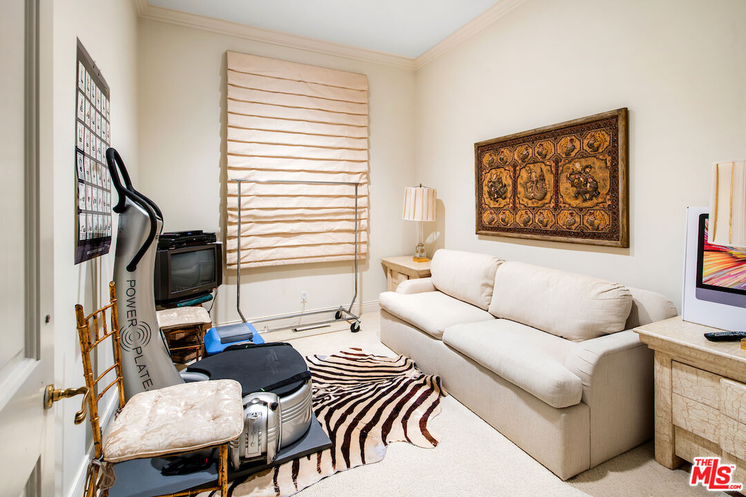 10275 Century Woods Dr