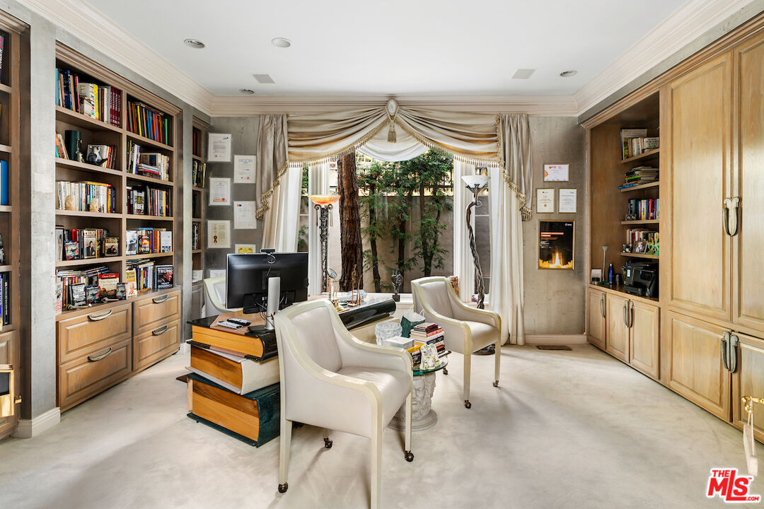 10275 Century Woods Dr