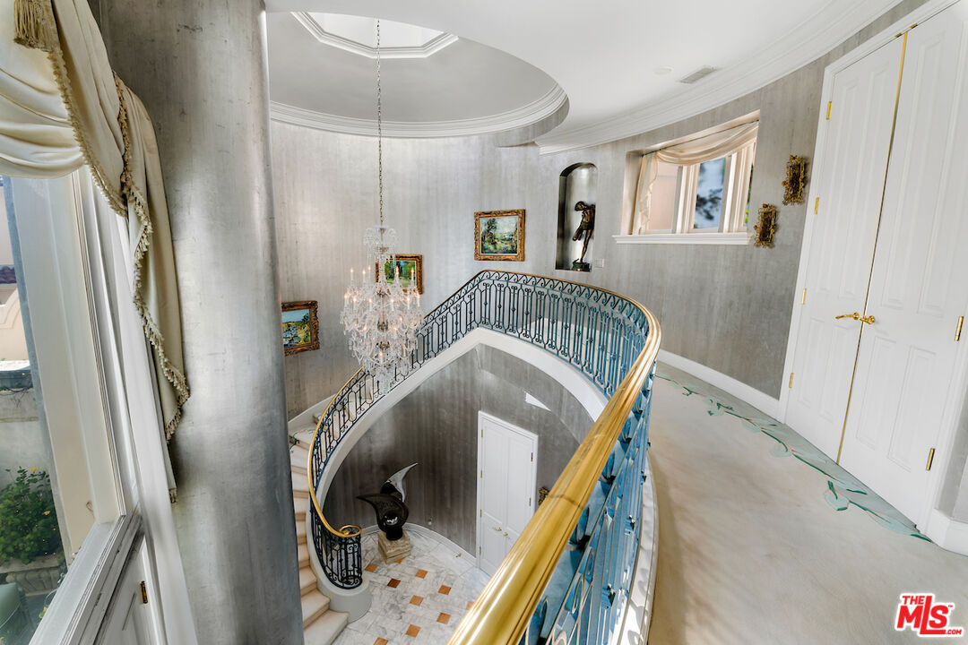 10275 Century Woods Dr